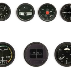 Strumenti moderni per cockpit scala 1/4 con base in legno