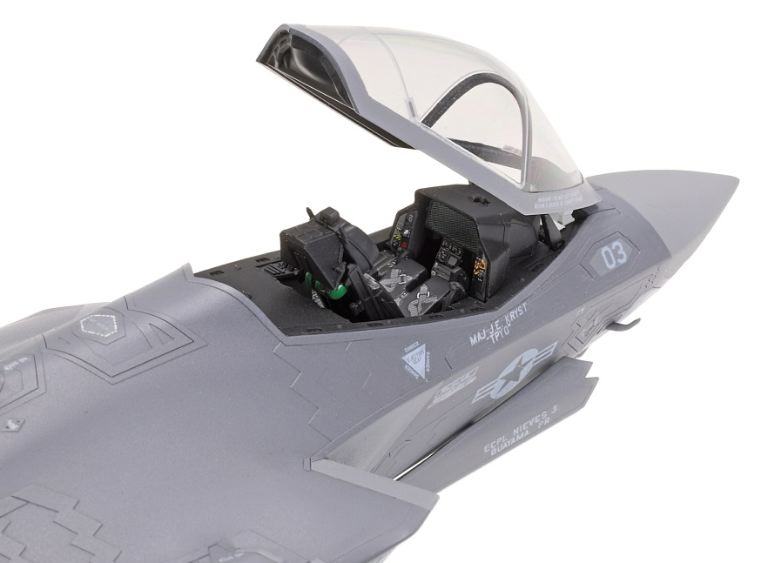 F35C Lightning 1/72 - TAM60794 - immagine 7