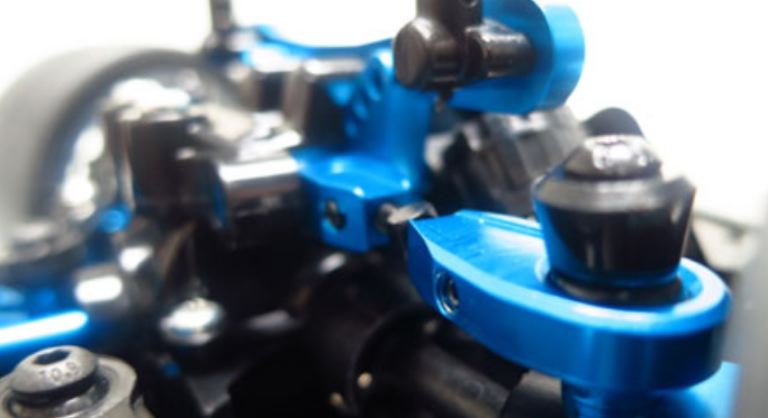 Bracci in ergal blu TT02 anteriori superiori regolabili - GPEDTT02-003B - immagine 3