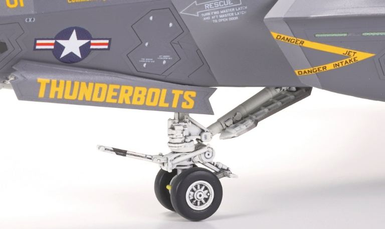 F35C Lightning 1/72 - TAM60794 - immagine 4
