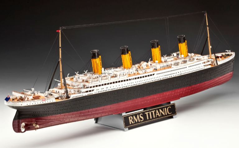 R.M.S. Titanic 1/400 con colla e colori lunga 670mm - REV5715 - immagine 2