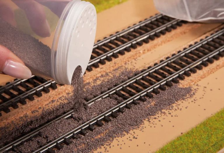 Massicciata grigio scuro basalto busta da 250gr H0 0,5-1,0mm - NOCH09365 - immagine 4