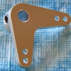 SQUADRETTA A 90° PER TIMONE IN ALLUMINIO CNC - TFL527B61