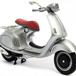 Vespa LXV 2013 gialla o Vespa 946 Bellissima 2014 argento 1/18 1 pezzo - MAI07174