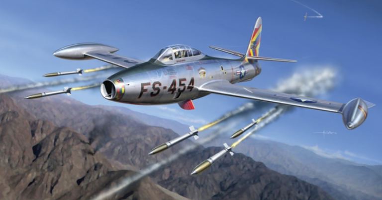 F-84E/G Thunderjet 1/72 F84E/G 5a Aerobrigata Verona Villafranca 1953 - ITA1321 - immagine 10