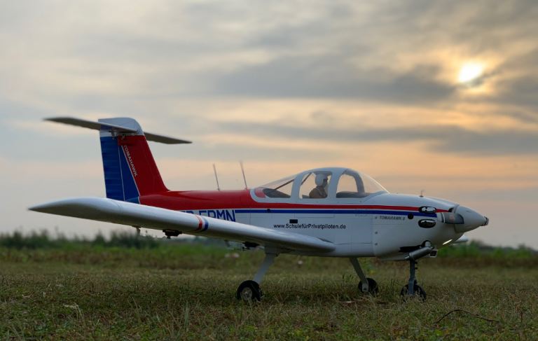 Piper PA-38 Tomahawk 1900mm PA38 per scoppio o elettrico - PCH15630 - immagine 3