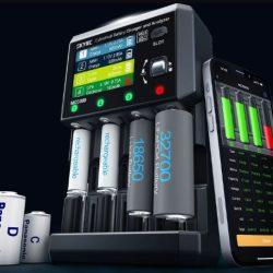 Caricabatterie MC5000 USB per AA ed AAA 5A e tutte le celle cilindriche - RBTSK10021401