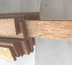 LISTELLI MOGANO    2x8 mm 50pz - M81004