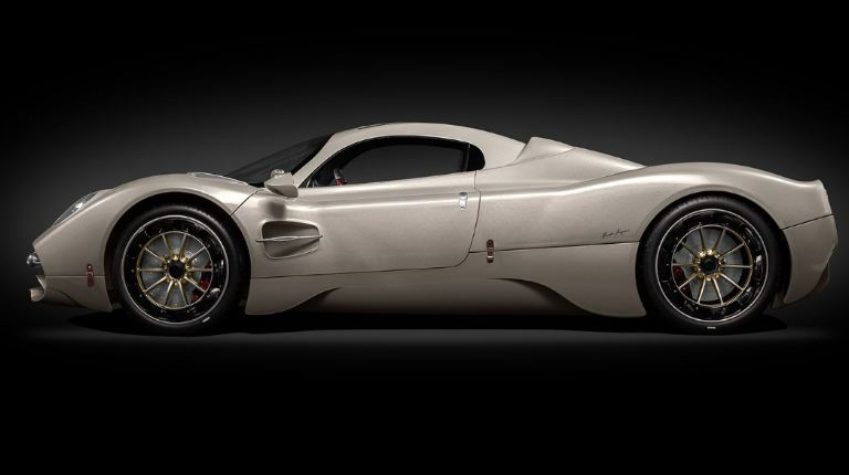 Pagani Utopia Coupé - Rinascimento Lucido - 1/8 Kit di montaggio - LIMHK120 - immagine 3