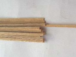 LISTELLI NOCE mm  0,5x2   20pz - M80030