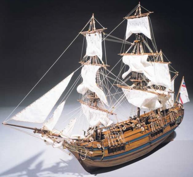 HMS Bounty brigantino Inglese lungo 810mm vele non incluse - M785