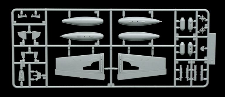 F-84E/G Thunderjet 1/72 F84E/G 5a Aerobrigata Verona Villafranca 1953 - ITA1321 - immagine 8