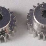Pignoni 20T e 21T foro 3,17mm modulo 0.6 1/10 - TAM50356