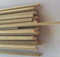 LISTELLI NOCE mm    2X2   50PZ - M80015