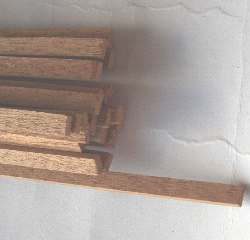 LISTELLI MOGANO  0,6x5 mm 50pz - M81001