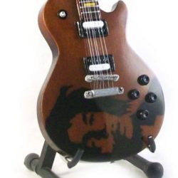 Bob Marley Tribute mini chitarra in legno - ITAMM66773
