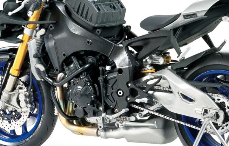 MOTO YAMAHA YZF-R1M 1/12 - TAM14133 - immagine 3