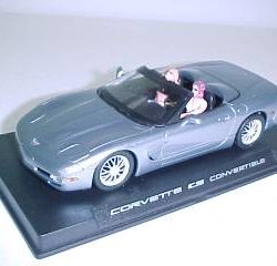 CORVETTE C5 CABRIO+2 PERSONAGG - FLYA561
