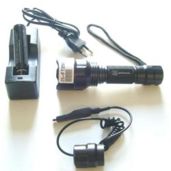 TORCIA A LED METALLO 250 LUMEN BATTERIA CARICA E CAVO REMOTO - JOLJS-FT250