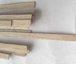 Listelli noce  0,5x4mm 20pz - M80031