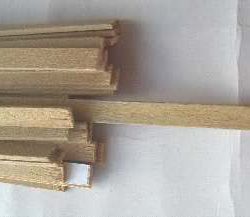 LISTELLI NOCE mm    1x6   50PZ - M80026