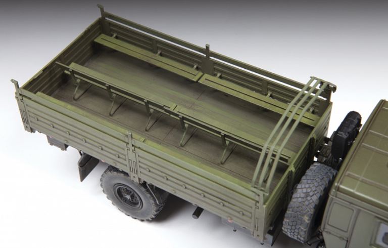 Russian 2 Axle Military Truck K-4326 1/35 - ITAZS3692 - immagine 4