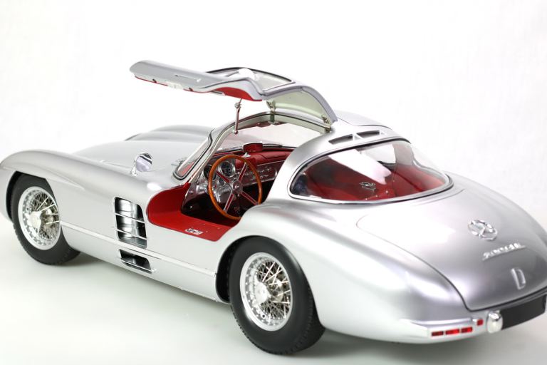 Mercedes Benz 300 SLR interni rossi Coupe 1/8 Le Grand in kit