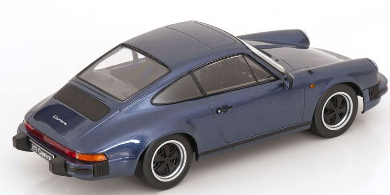 Porsche 911 Carrera Coupe blu 1983 1/18