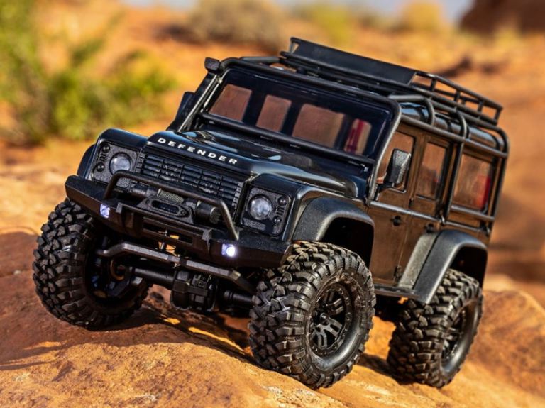 Land Rover Defender nero 1/18 TRX4M Traxxas