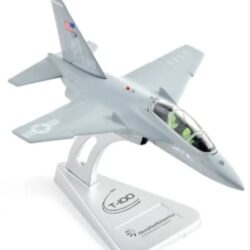 Montato T-100 (Usa) Integrated Trainig 1/100 T100